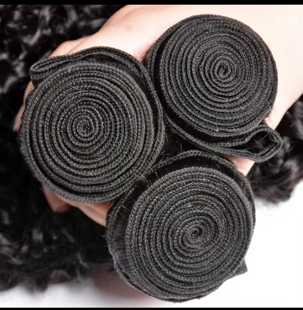Extensions de cheveux mongols crépus et bouclés, 100 % naturels, couleur naturelle. Achetez des lots de 1, 3 ou 4.