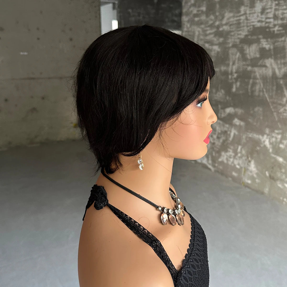 Perruques courtes en cheveux humains, coupe Pixie, perruque brésilienne droite pour femmes noires, perruques entièrement fabriquées à la machine avec frange