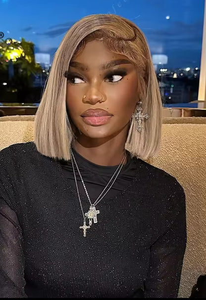 Perruque Lace Front Wig 13x4, cheveux humains, coupe courte, blond cendré, transparente, densité 180 %, pour femmes