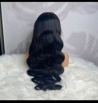 Perruque Lace Frontal Wig Body Wave naturelle, cheveux humains vierges, 13x4 , Dentelle transparente, 26 pouces, pour femmes